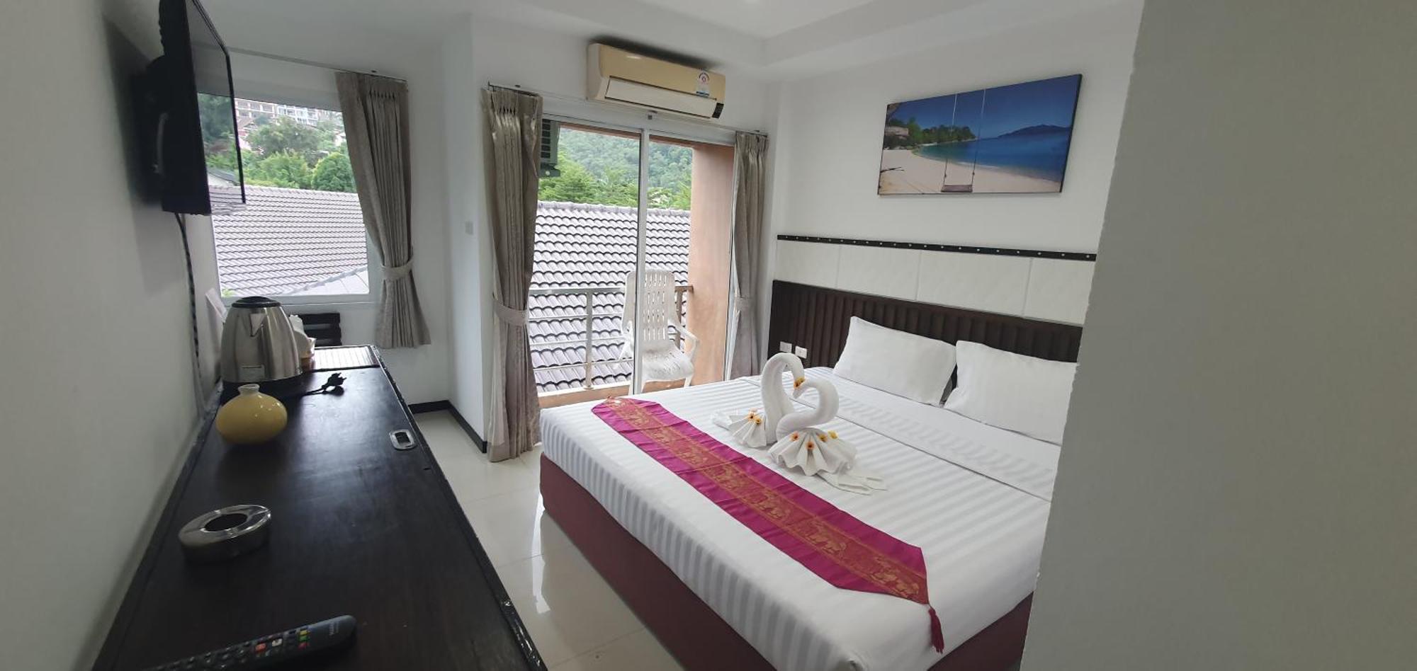 At Home Hotel Patong Eksteriør billede