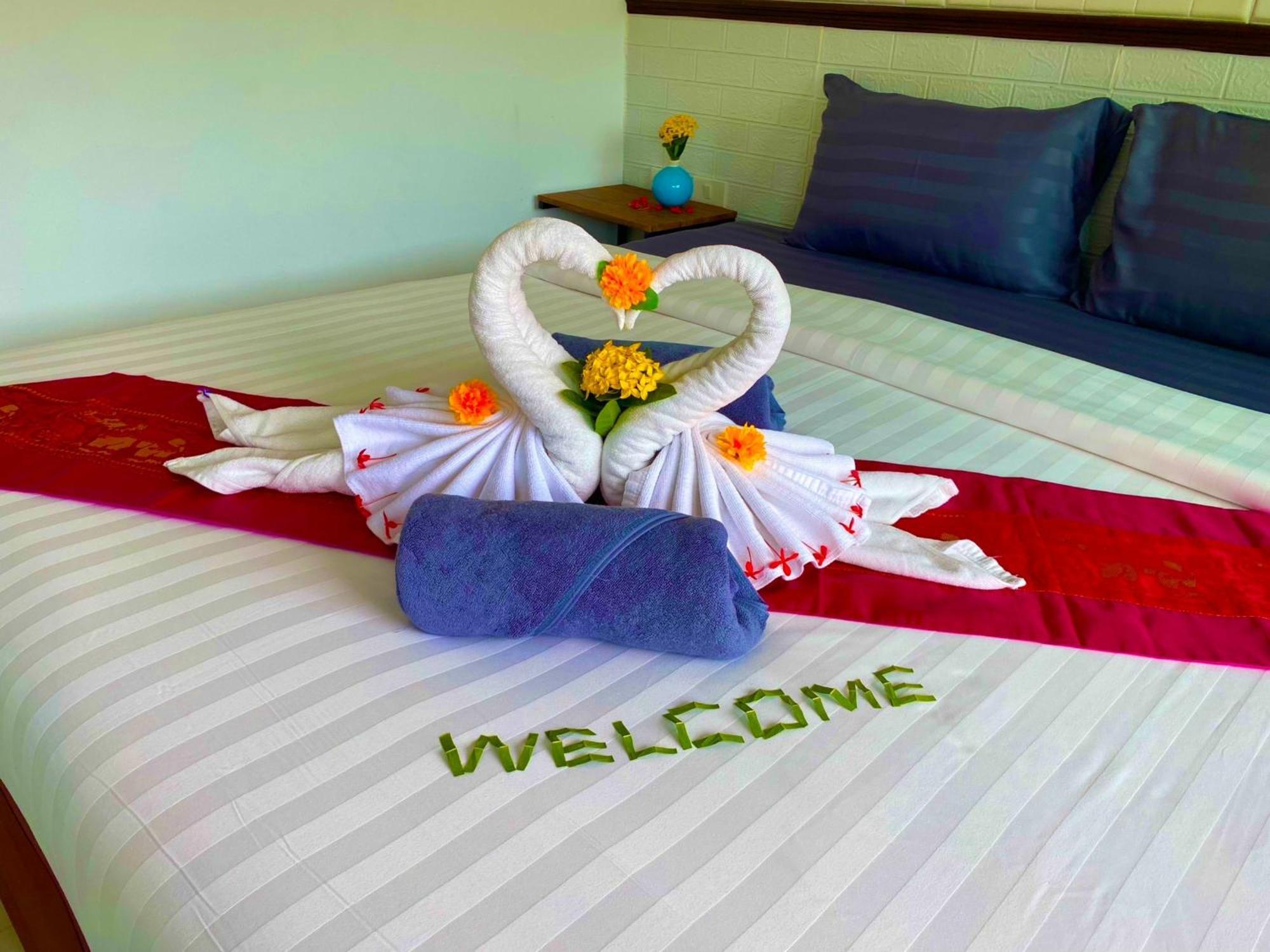 At Home Hotel Patong Eksteriør billede