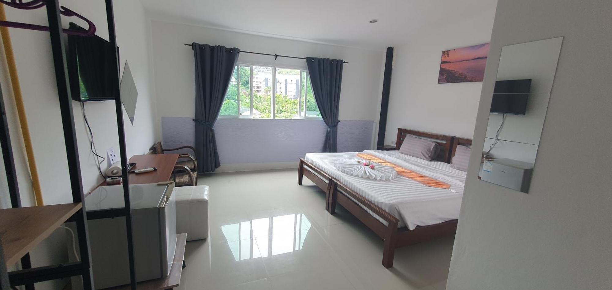 At Home Hotel Patong Eksteriør billede